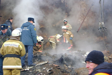 达格纳姆大火：废金属场大火产生的浓烟在伦敦天际线上翻滚数英里