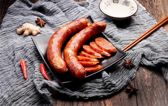 大型连锁超市紧急召回可能含有塑料的香肠