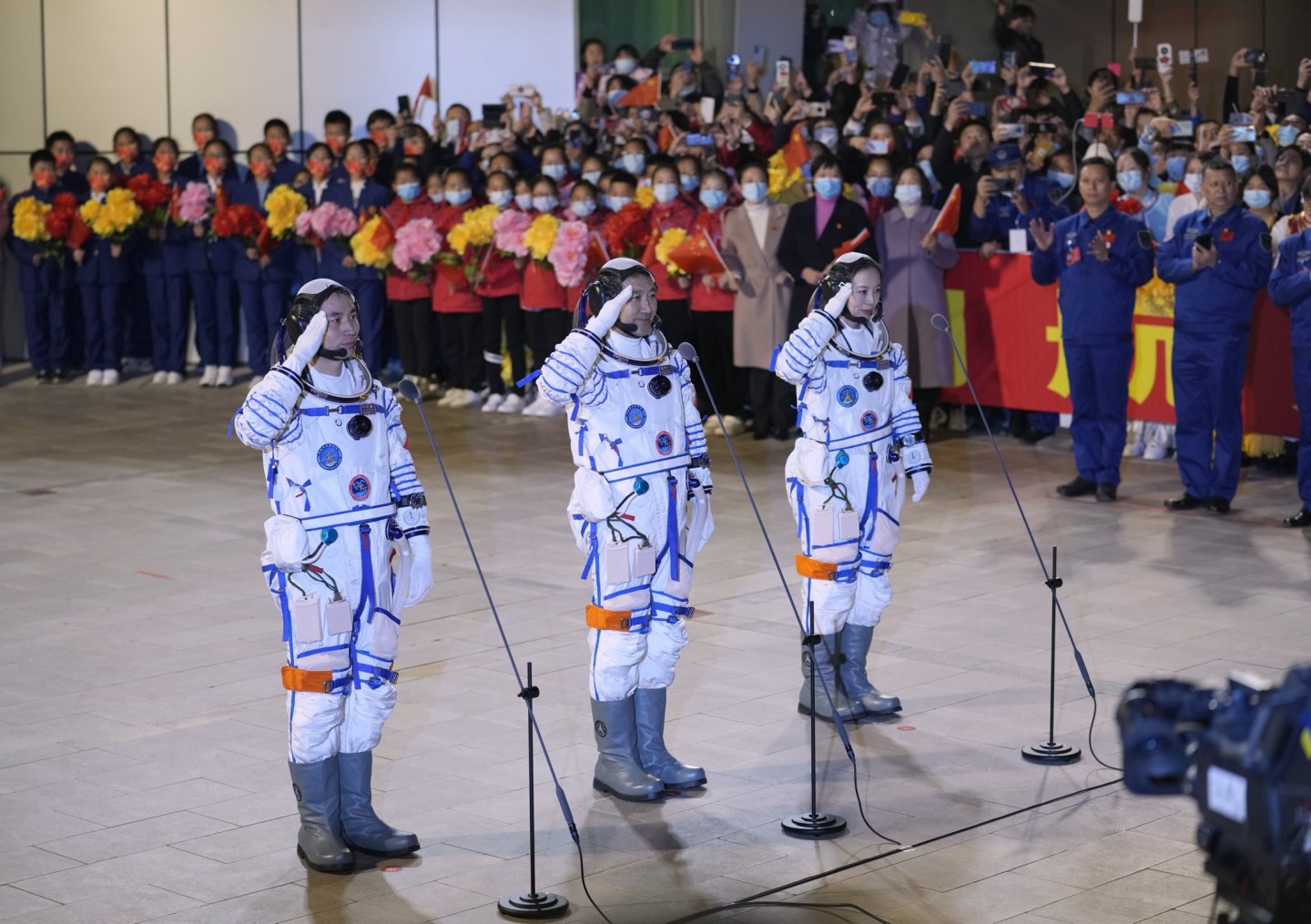中国公布了空间站发射的新宇航员团队