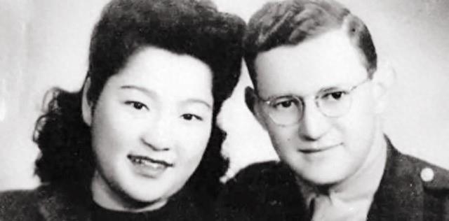 李·康威去世：乡村音乐偶像去世，朋友含泪向他致敬