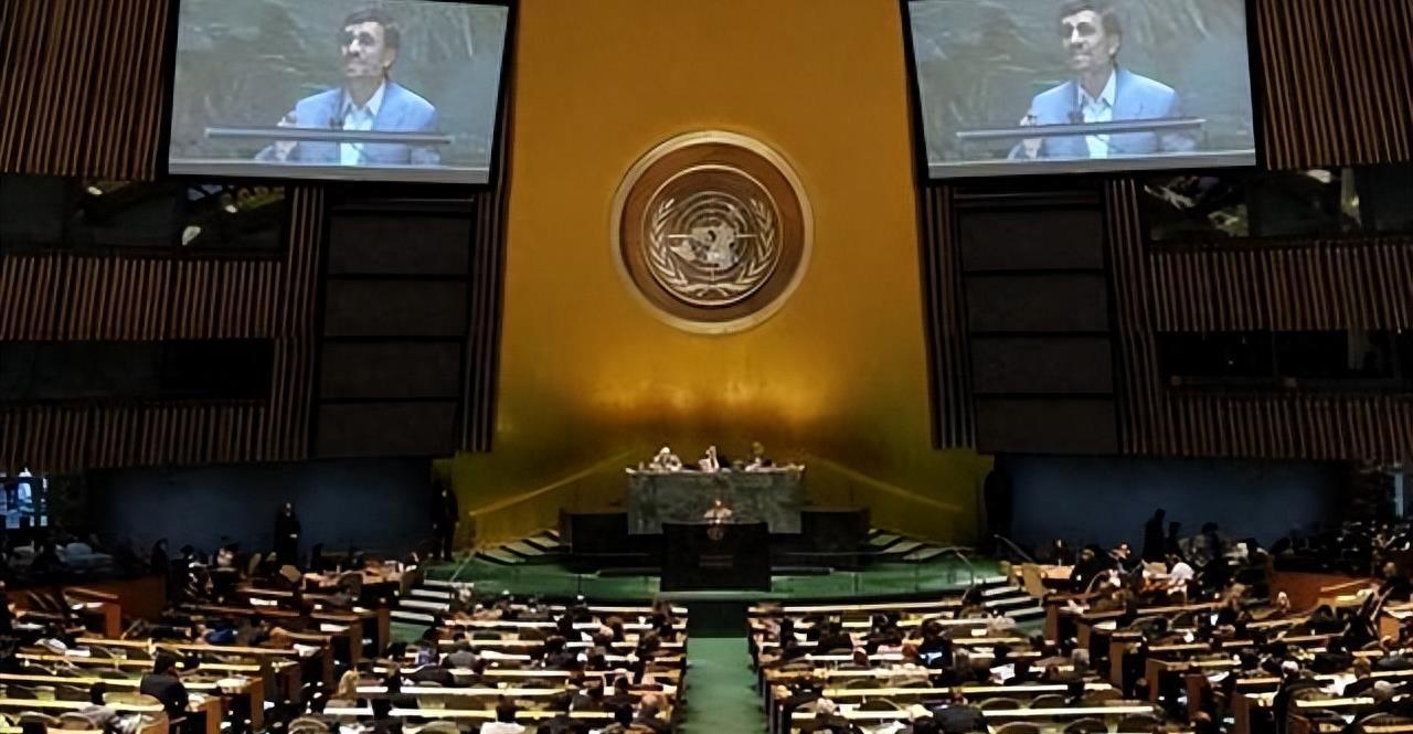 米歇尔·奥巴马发表了一份强有力的声明，打破了对美国前总统巴拉克离婚传闻的沉默