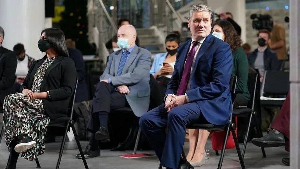 首相问答直播——Keir Starmer和Kemi Badenoch在重大选举前进行最后的正面交锋